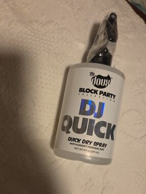 The Doux Block Party DJ Quick Quick Dry Spray - White